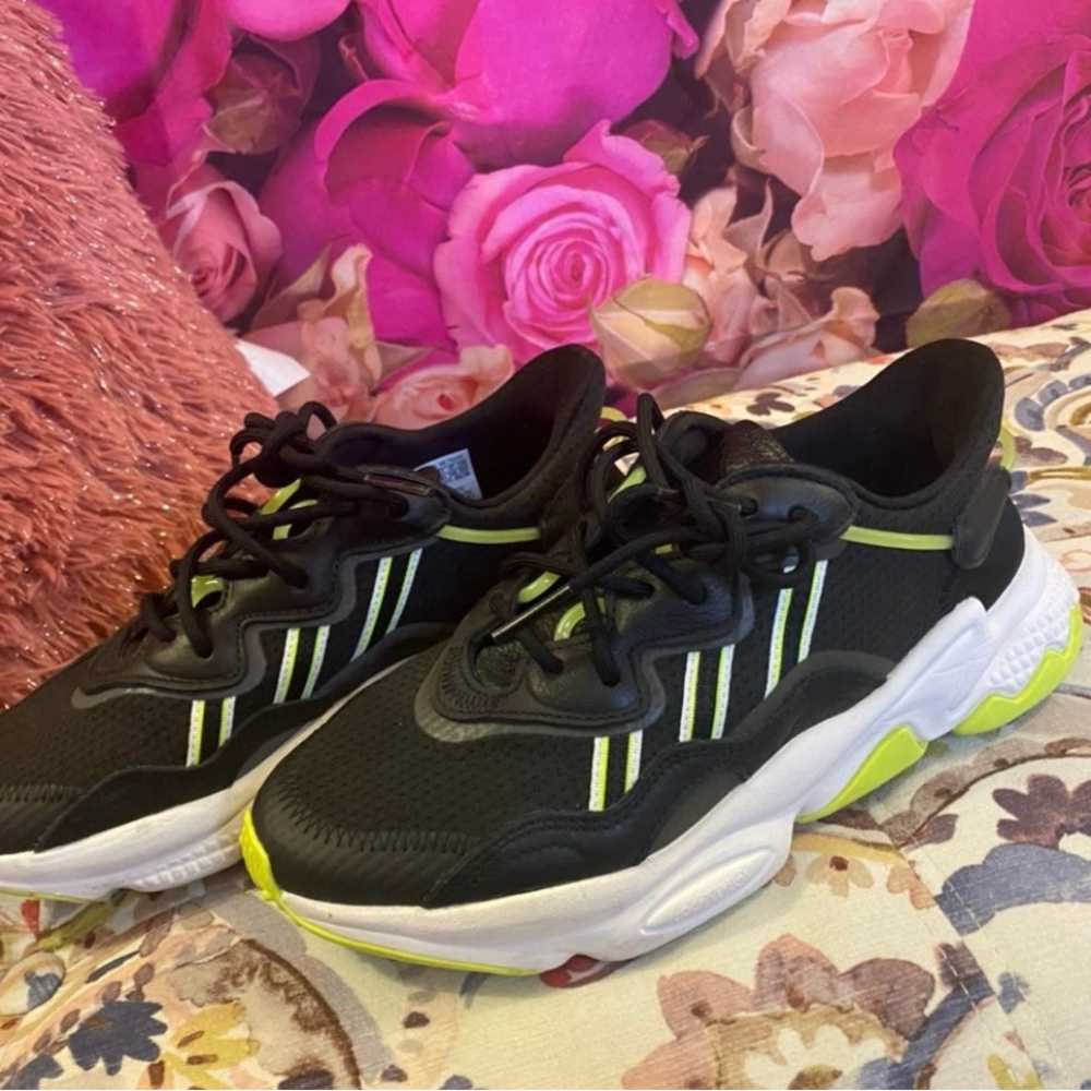 Adidas Ozweego Size 6Y